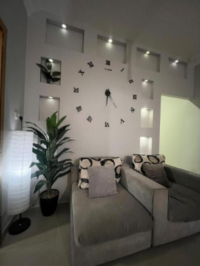 Classy & Private Flat 111